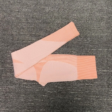 طقم يوغا، بدلة رياضية نسائية