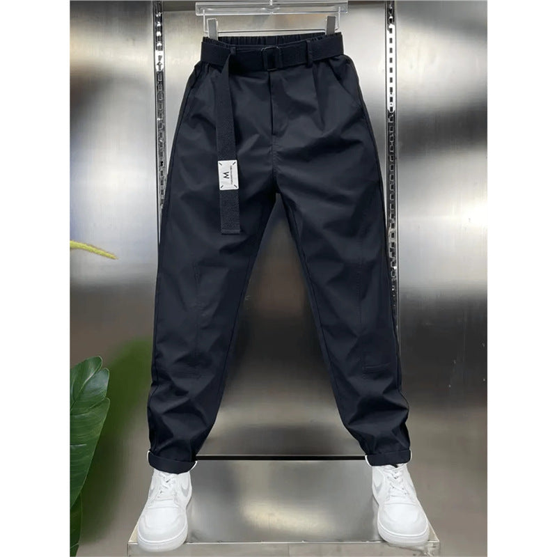 بنطلون قصير عصري بقصة مريحة ومتعدد الاستخدامات بتصميم مرقع