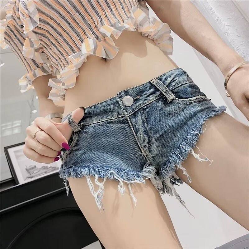 New Style Figure-flattering Raw-edge American-style Denim Shorts For Outerwear