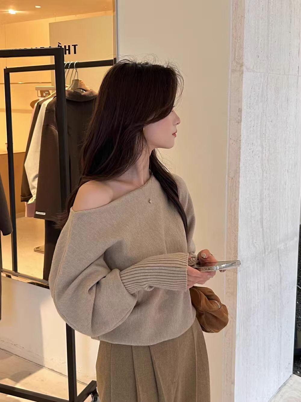 Korean-style Elegant Red Long-sleeve Knit Top With A Slanted Shoulder Design