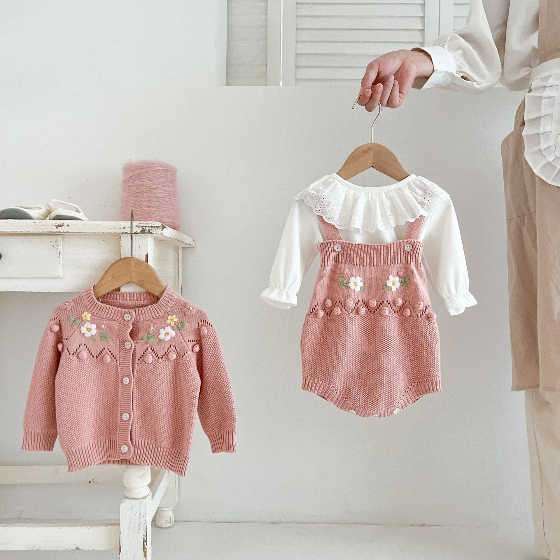 Newborn Handmade Flower Two-piece Knitted Cardigan Jumpsuit