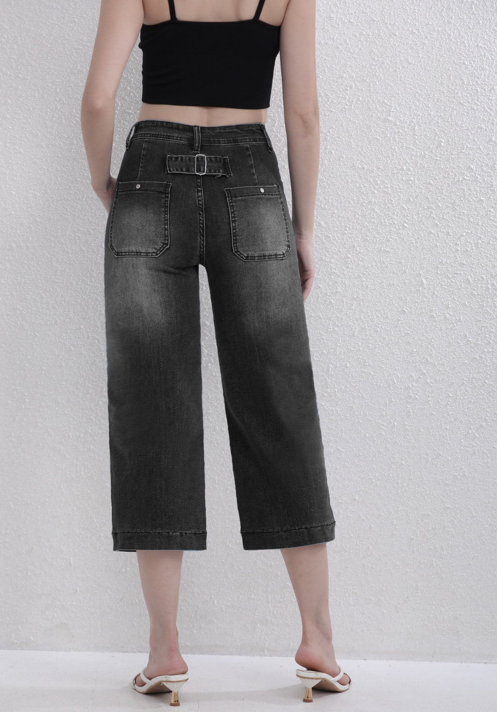 Stretchy Straight-leg Cropped Denim Jeans